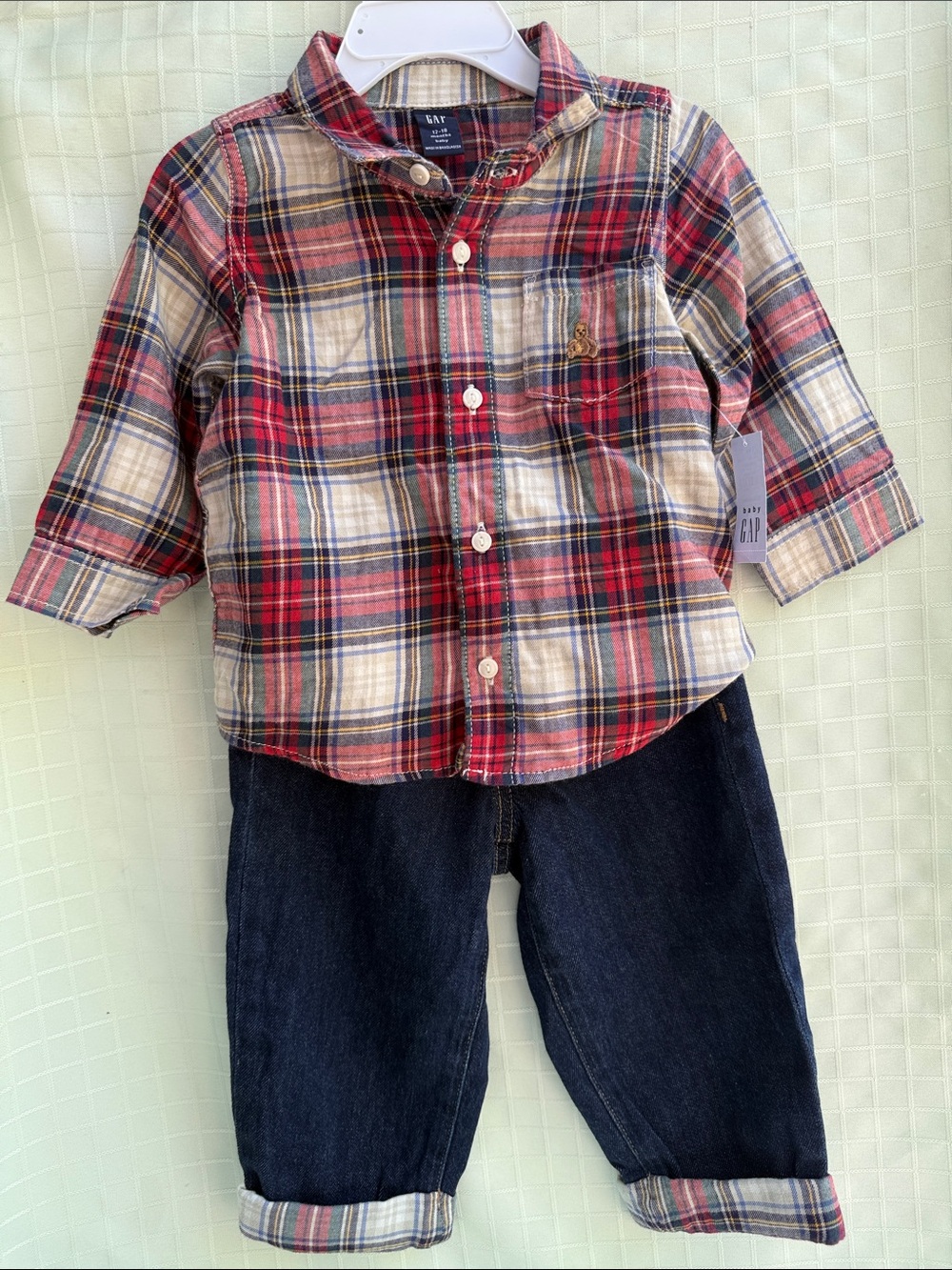 New GAP Red and Navy Plaid Button-Up Flannel Shirt with Dark Denim Pants Set